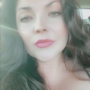 Meet your Posher, Alicia